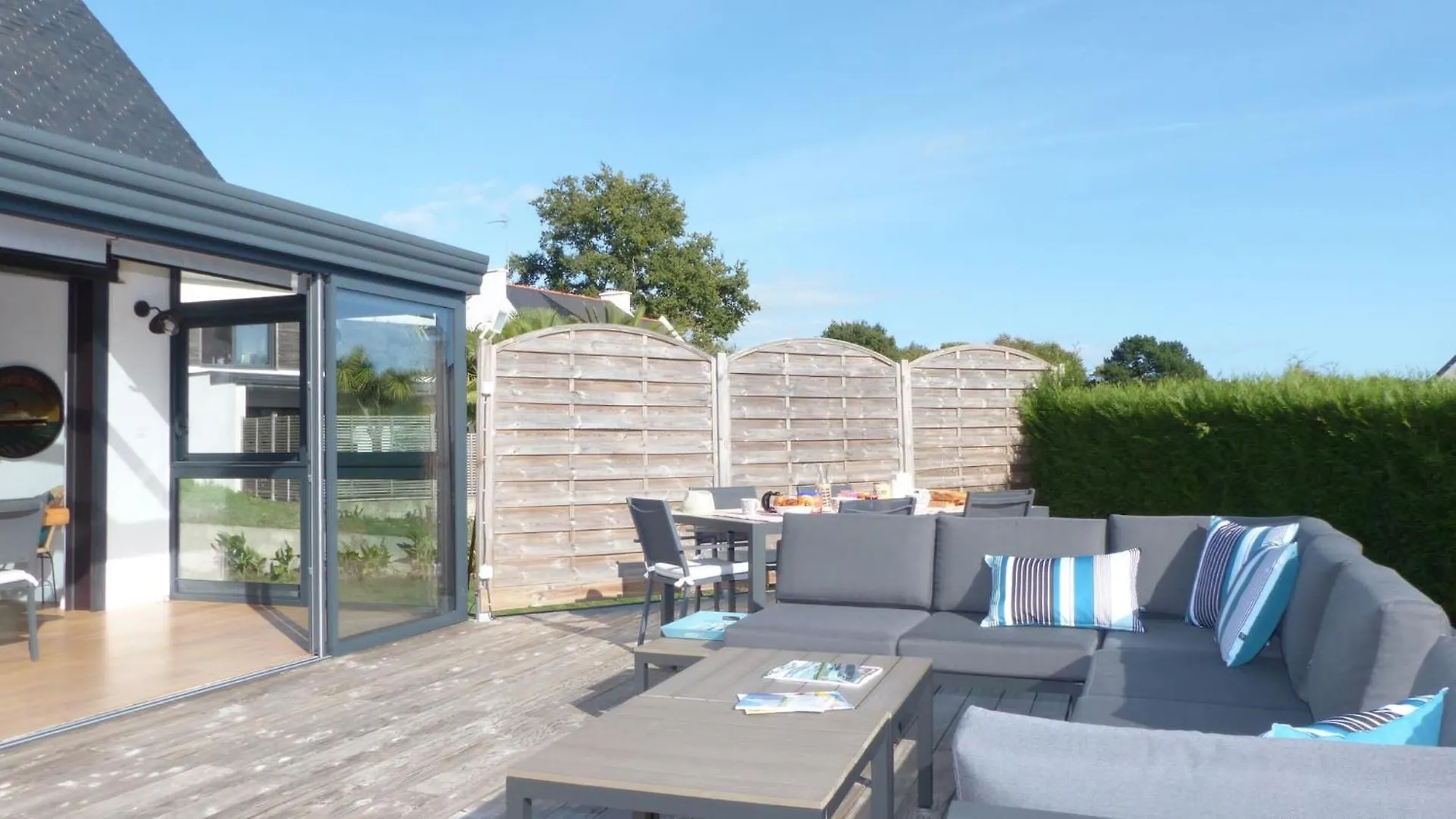 Confortable Maison Avec Piscine A Larmor Baden Holiday home