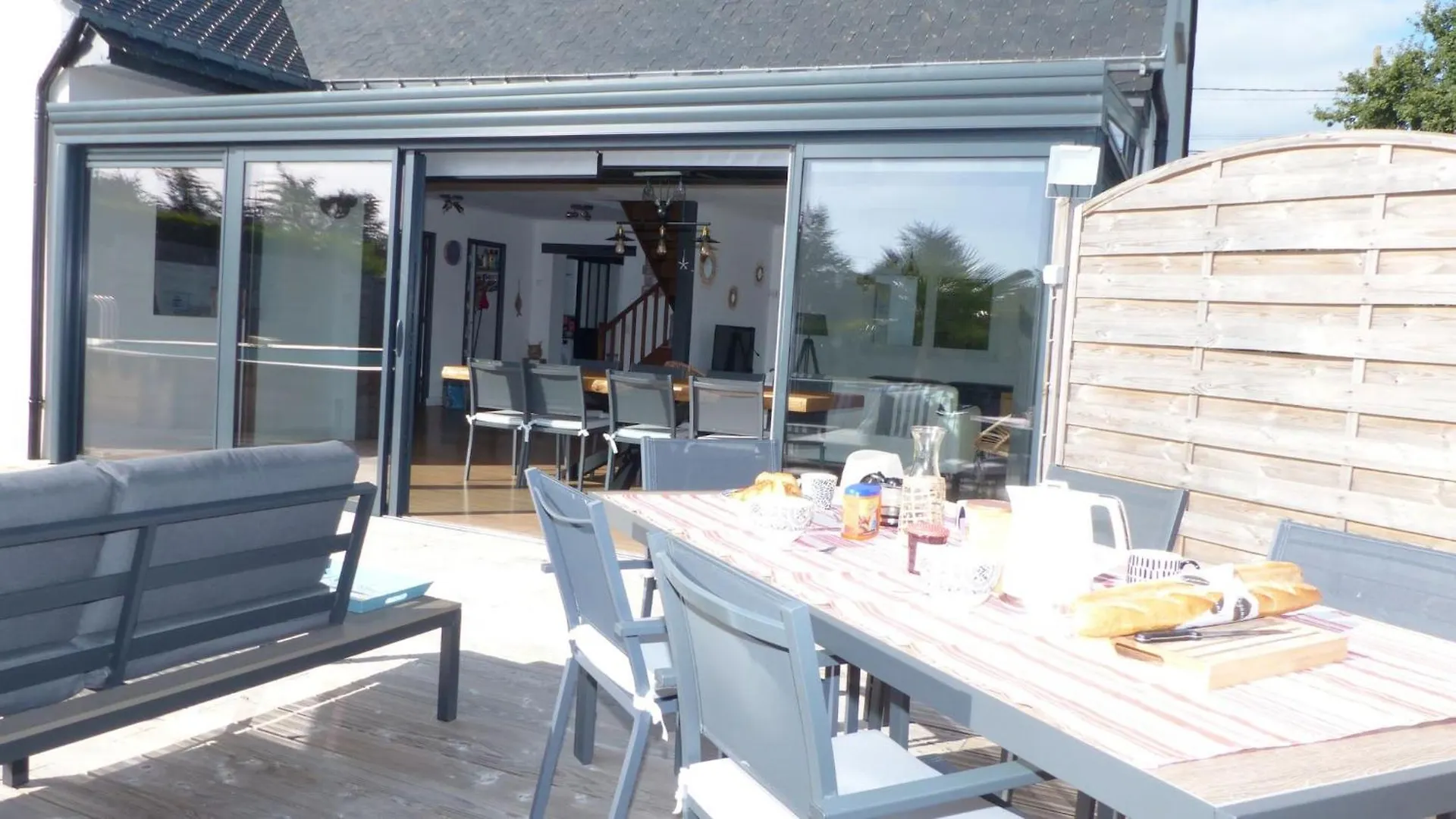 Confortable Maison Avec Piscine A Larmor Baden Holiday home